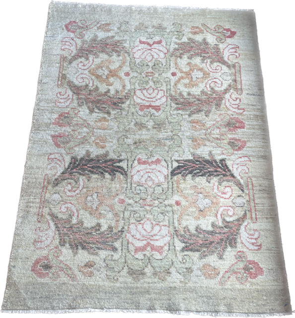 VINTAGE RUG - GREEN